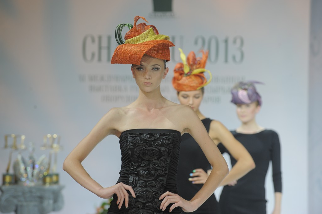 Выставка Chapeau 2013